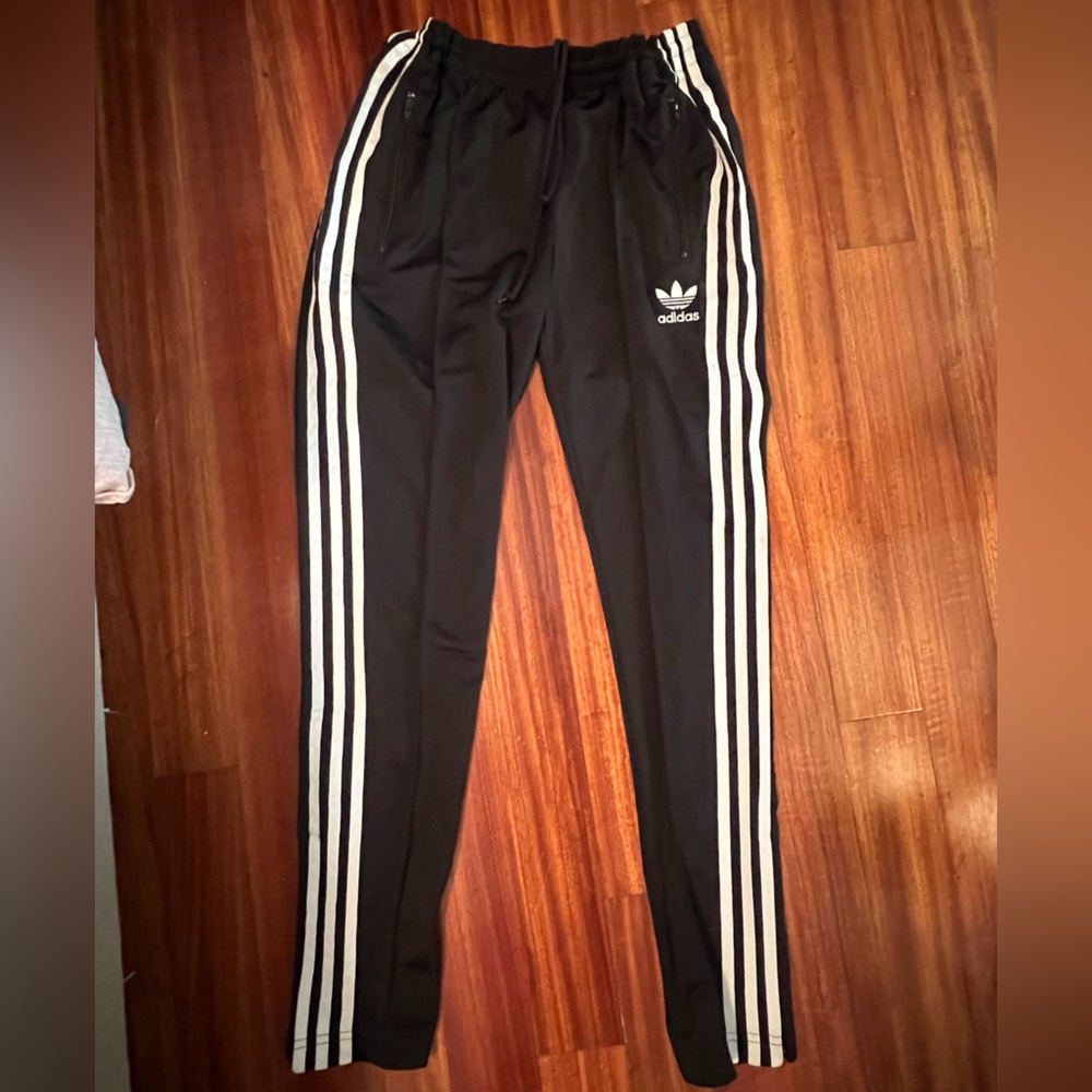 Women’s size M Adidas track pants